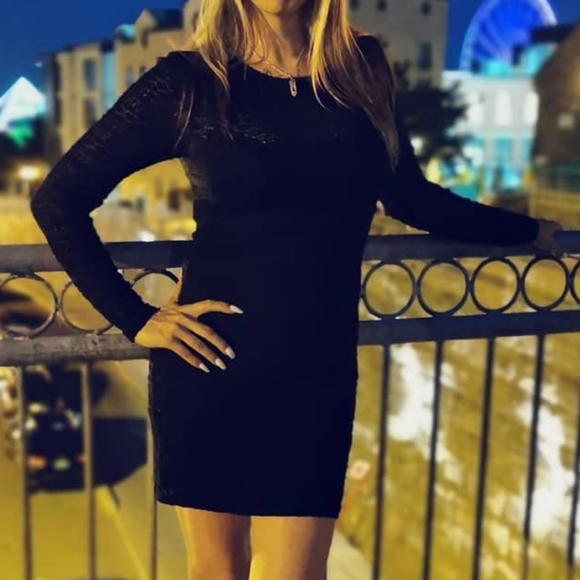 Black Dress - Picture 3 of 9